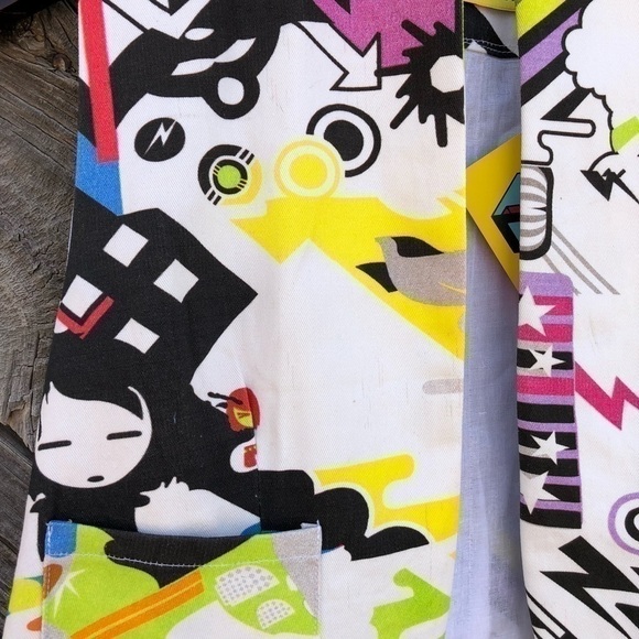 𝅺💛SALE!! NWT Quirkbox Graphic Anime Vest - Picture 2 of 4